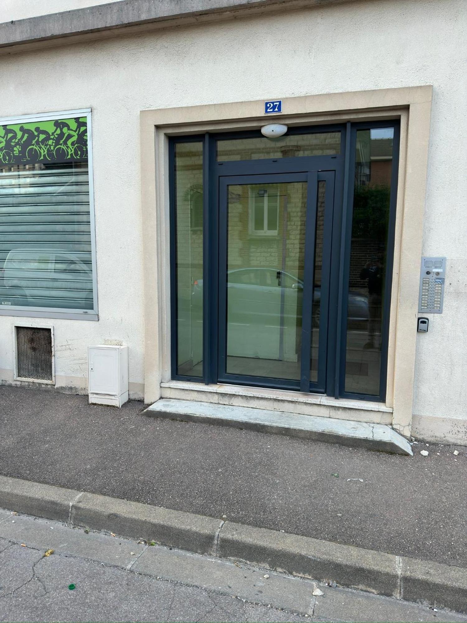 Appart- Hotel Love Room Yschool Troyes Bagian luar foto